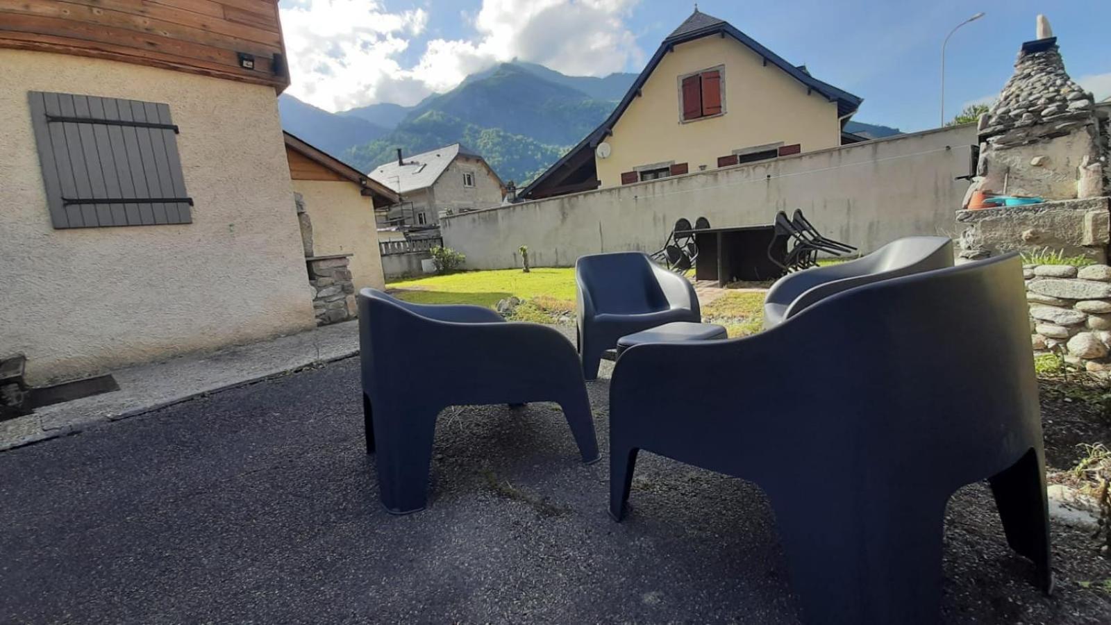 Cocoon Avec Jardin Et Vue Montagne